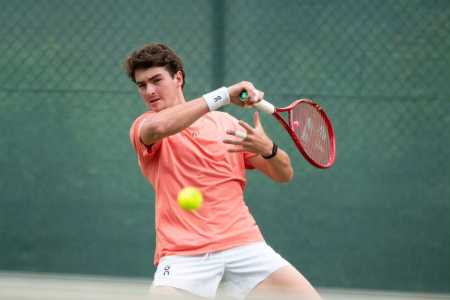 João Fonseca treina para o ATP de Halle