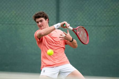 João Fonseca treina para o ATP de Halle