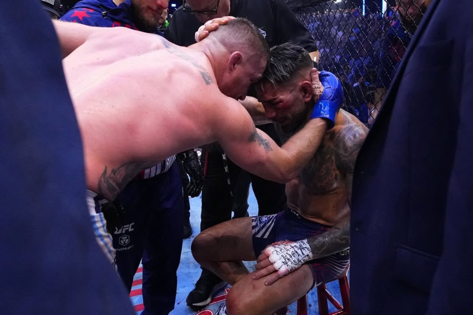 Topuria quebra silêncio e faz promessa após derrota para Gaethje no UFC da Casa Branca