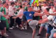 Torcedores de Argentina e Argélia brigam na Times Square antes de estreia na Copa do Mundo