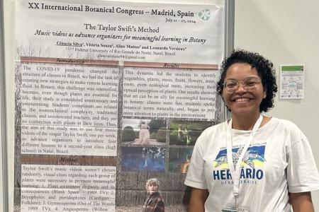 Gláucia no Congresso Internacional de Botânica, em Madrid