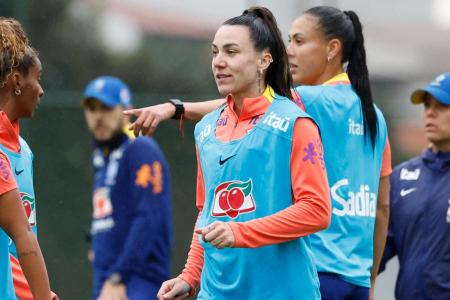 Paloma Maciel em treino da Seleção Brasileira