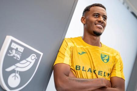 Bruno Alves, do Cruzeiro, foi emprestado ao Norwich City • Divulgação/Norwich