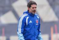 Ex-Real Madrid, técnico da 'La U' sofre infarto e passa por cirurgia no Chile