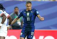 Dublador aponta o que Raphinha disse a jogadores da Seleção Brasileira sobre lesão