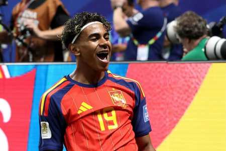 Lamine Yamal, astro da Espanha • Divulgação/Fifa