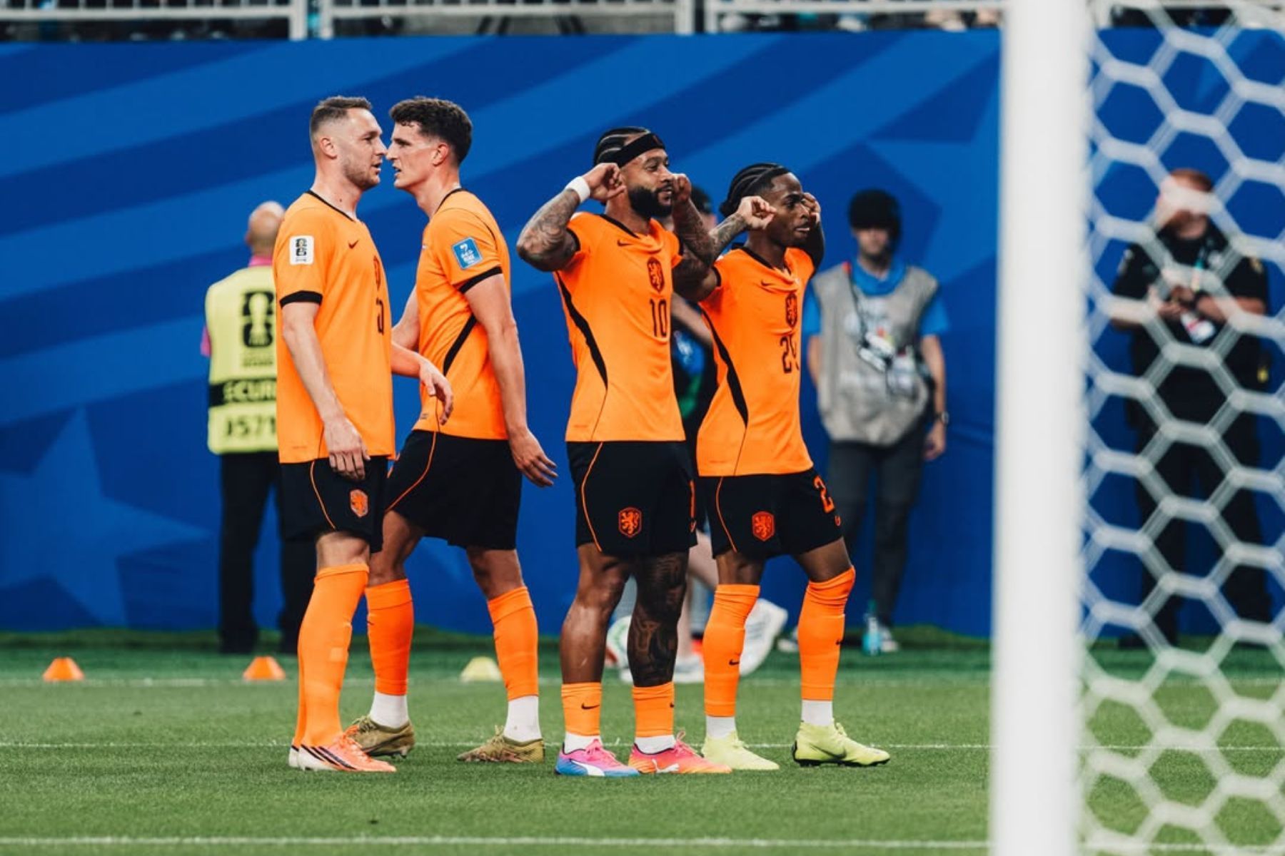 Holanda enfrenta Tunísia pela liderança do Grupo F na Copa do Mundo