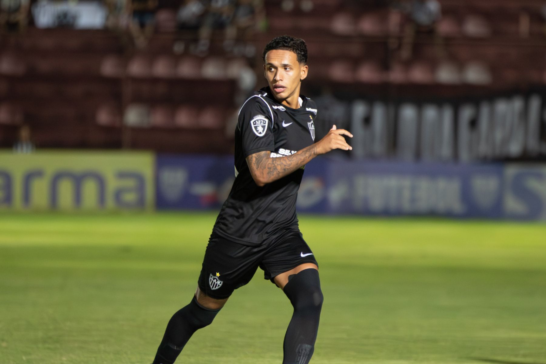 Atlético negocia atacante Ryan Felipe com clube europeu; saiba detalhes
