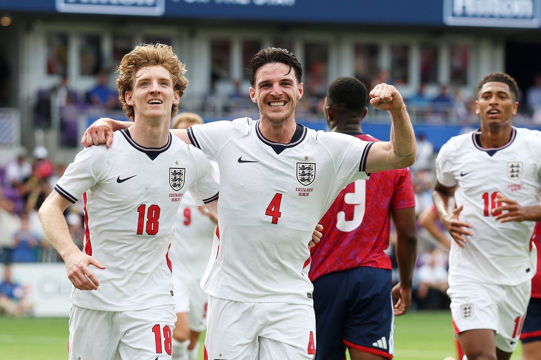 Inglaterra domina e goleia Costa Rica em último amistoso antes da Copa