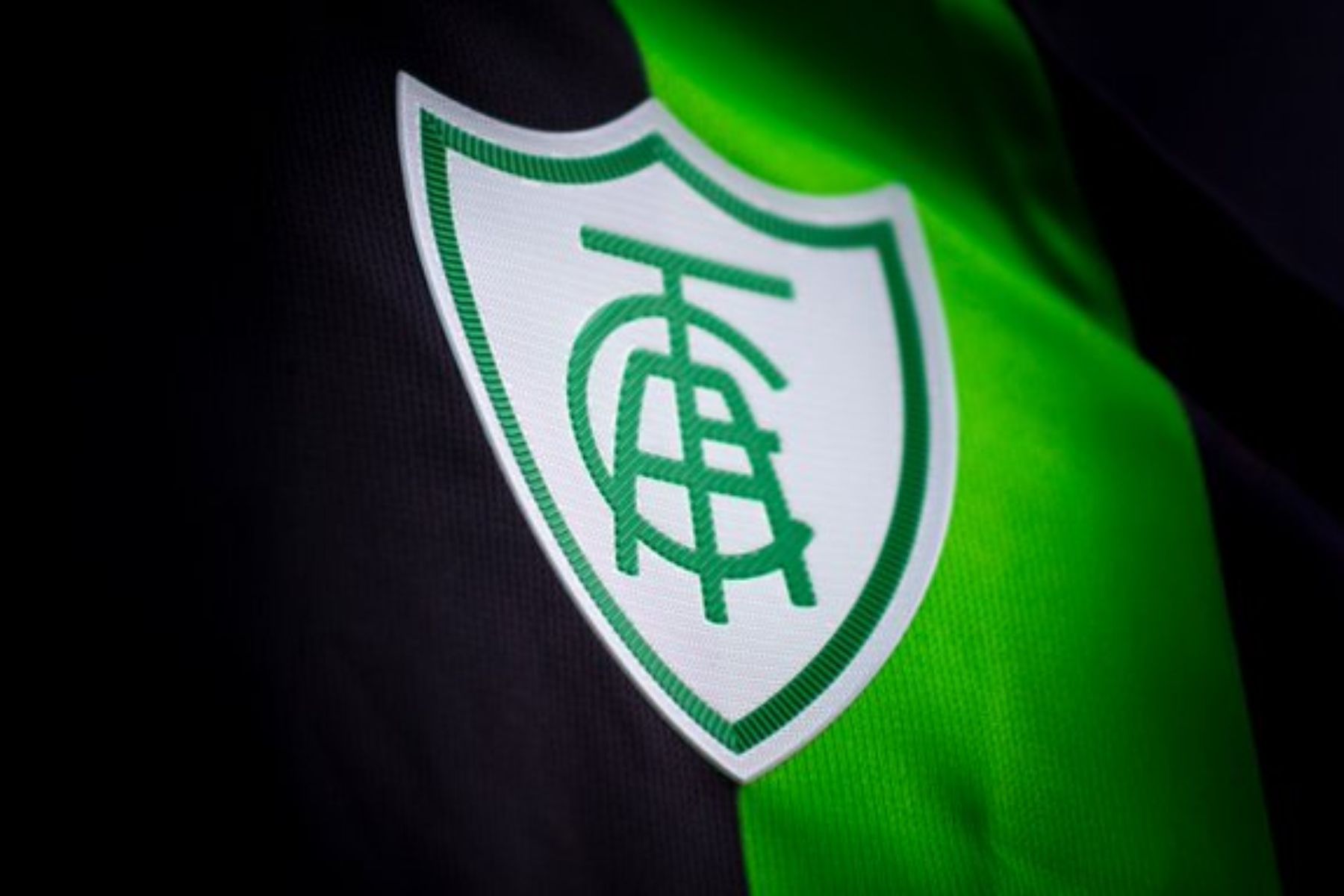 Afundado no Z4 da Série B, América vê risco de rebaixamento aumentar após goleada
