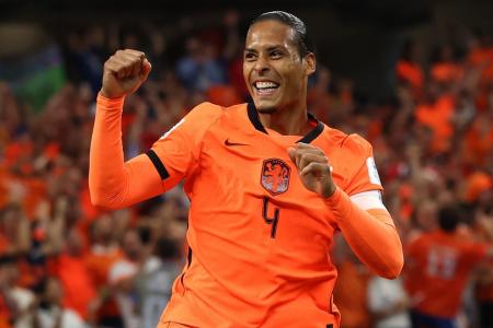 Van Dijk comemora pela Holanda