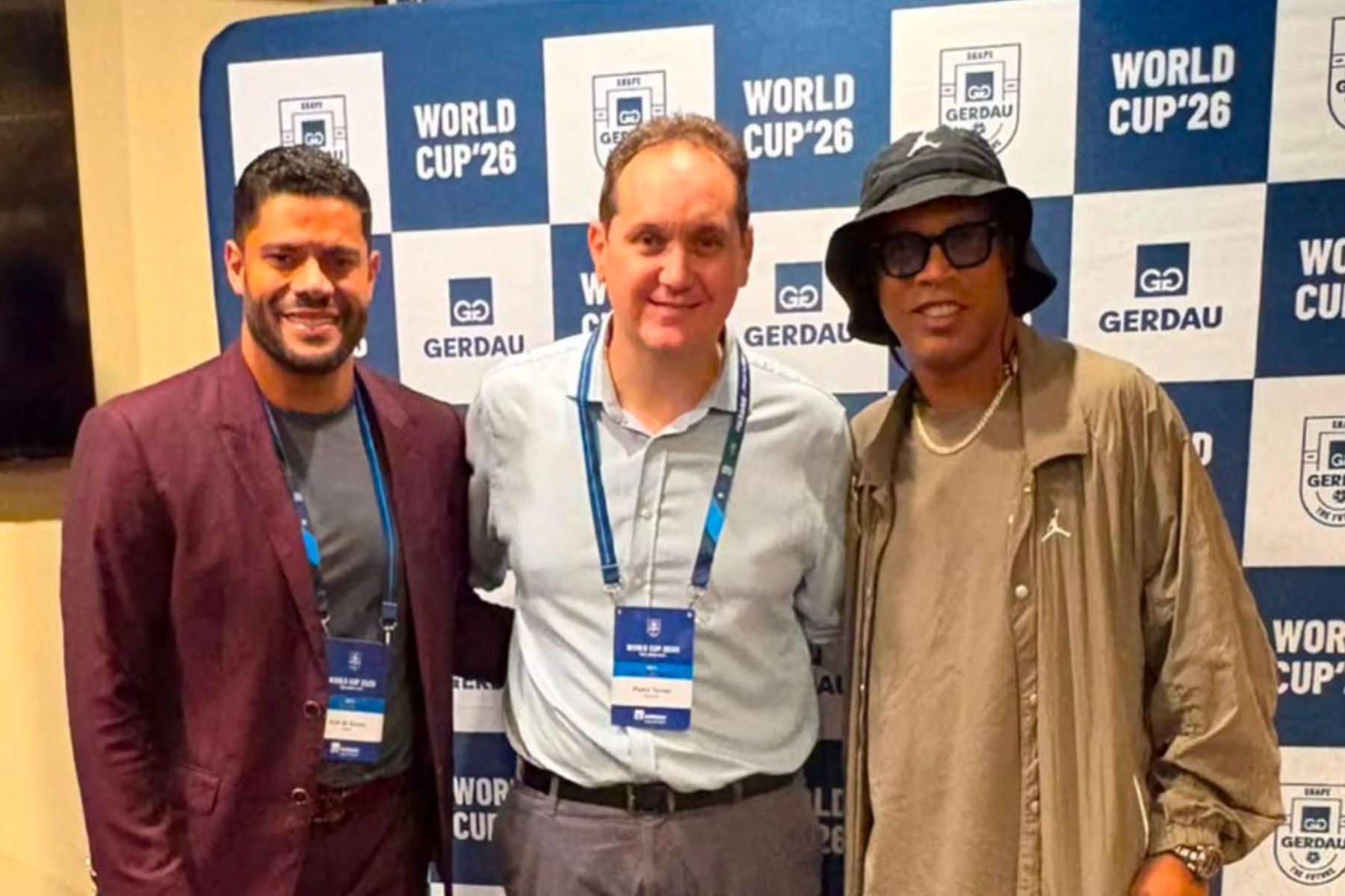 Encontro entre Hulk e Ronaldinho marcou véspera da Brasil 1 x 1 Marrocos