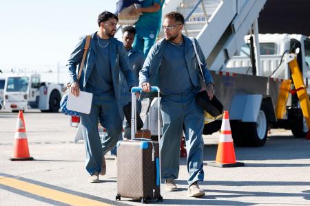 Neymar com Virgil Abloh Duffle Bag e Horizon 55 Monogram • Rafael Ribeiro / CBF