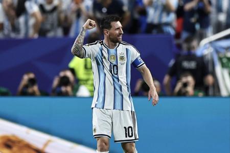 Messi comemora gol em Copa do Mundo