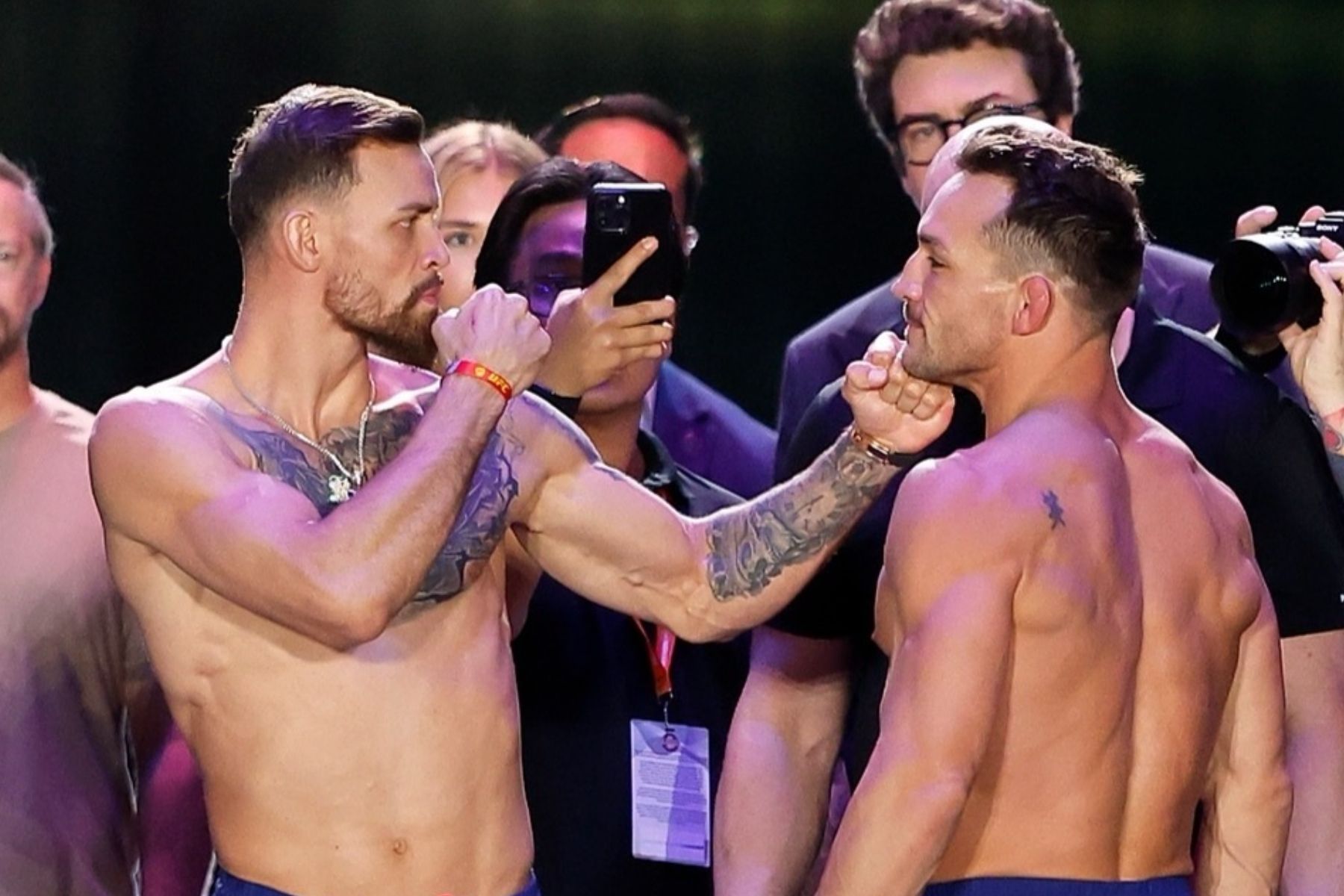 UFC Casa Branca: Ruffy confirma favoritismo e nocauteia Chandler no 1º round