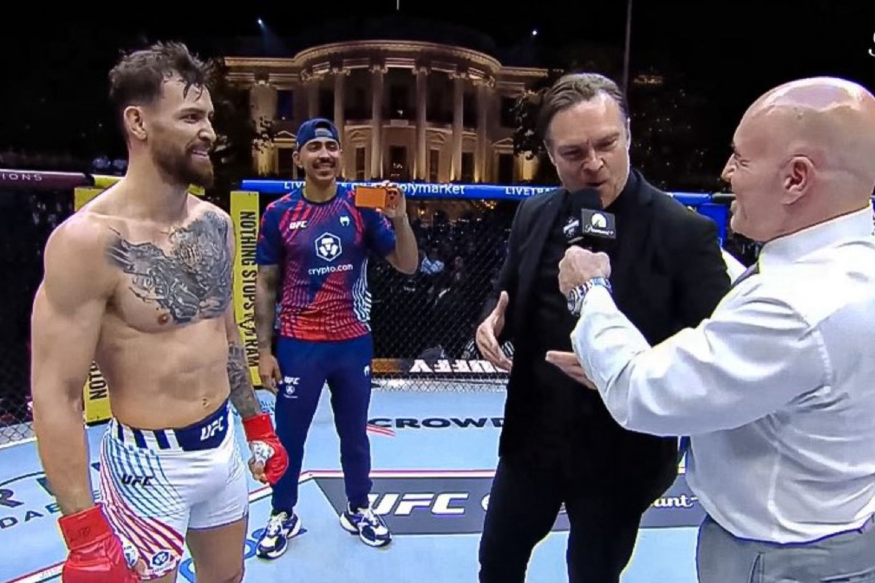 Maurício Ruffy pede mulher em casamento após vitória no UFC da Casa Branca