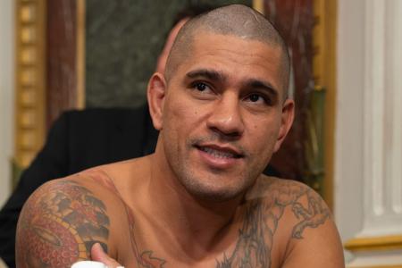 Alex Poatan em ação no UFC da Casa Branca