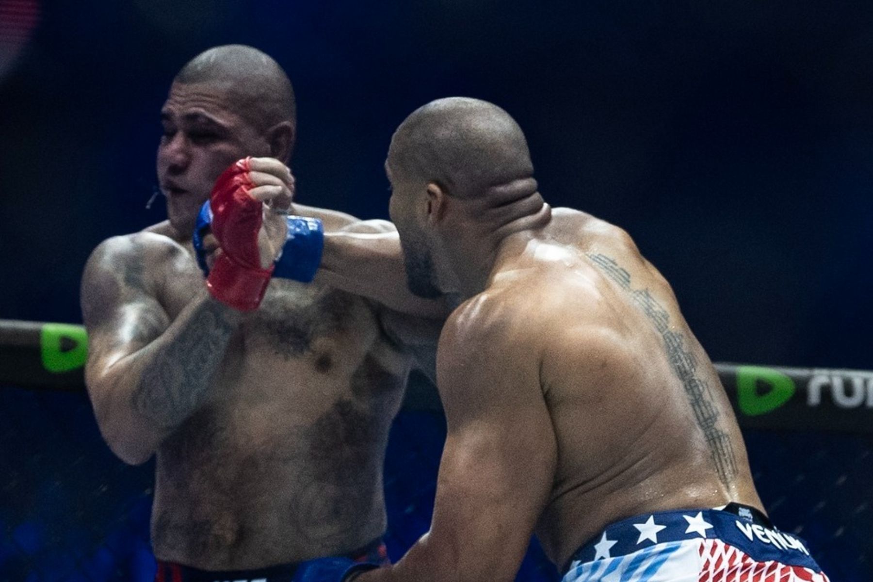 Poatan é direto após derrota no UFC Casa Branca: 'Não seria quem sou hoje'