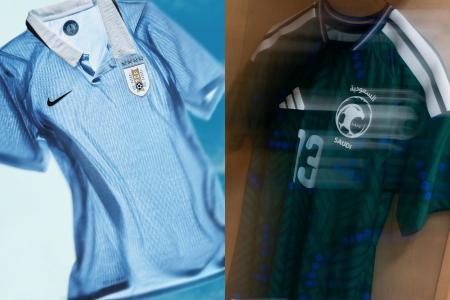 Uniformes utilizados por Uruguai e Arábia Saudita na estreia do Mundial