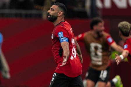 Salah marca pelo Egito
