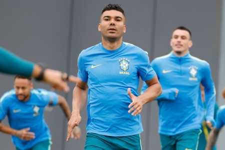 Casemiro está pendurado, mas enfrentará a Escócia