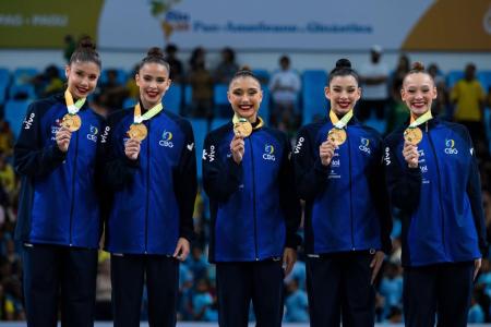 Brasil leva ouro na final de 5 bolas pelo Campeonato Pan-Americano de Ginástica Rítmica Adulto Rio 2026 • Melogym/CBG
