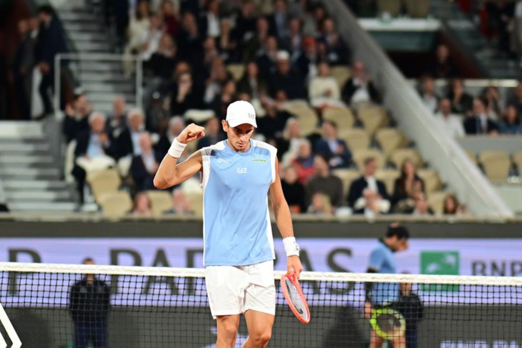 Berrettini desiste após lesão, Arnaldi avança e chega às semis de Roland Garros
