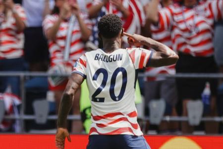 Folarin Balogun é eleito melhor jogador em campo na partida de Estados Unidos e Austrália