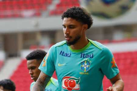 Carlo Ancelotti convoca Éderson, do Atalanta, para a vaga de Wesley, cortado por lesão