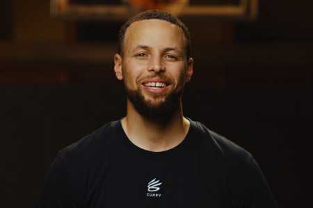 Stephen Curry em anúncio de parceria com Li-Ning • Divulgação/Thirty Ink