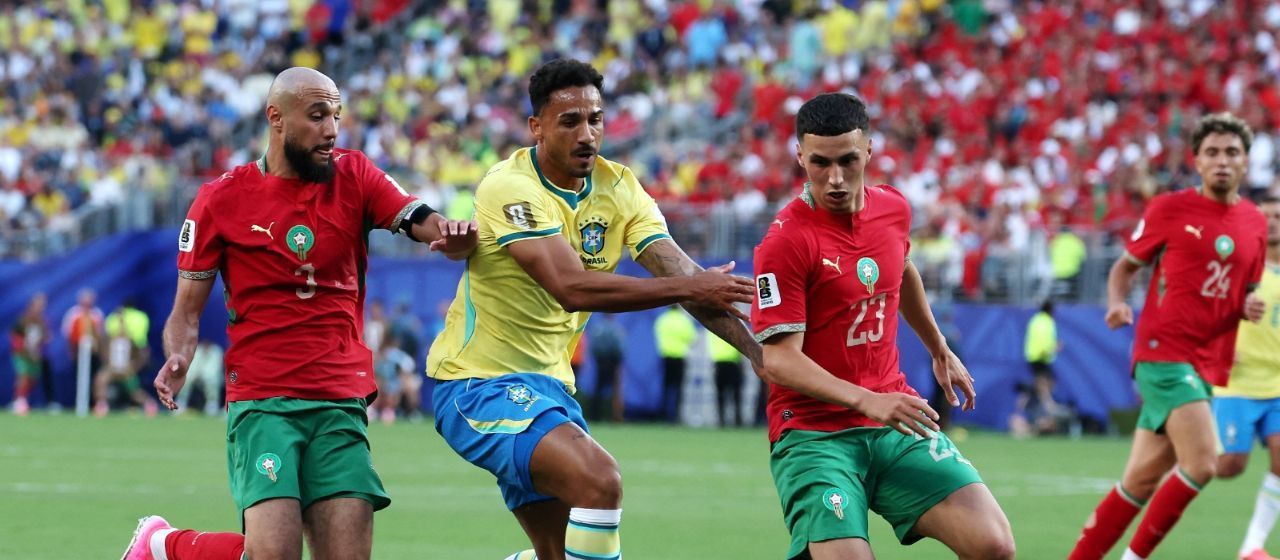 Brasil leva susto, mas arranca empate com golaço de Vini Jr. na estreia da Copa do Mundo