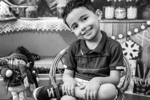 Criança de 4 anos morre após cair de janela de prédio em Santa Catarina