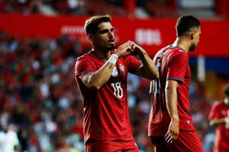 Pedro Neto fez o primeiro gol de Portugal na vitória sobre a Nigéria