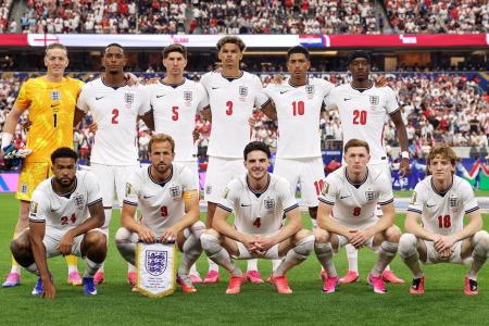 Seleção Inglesa entra em campo nesta terça