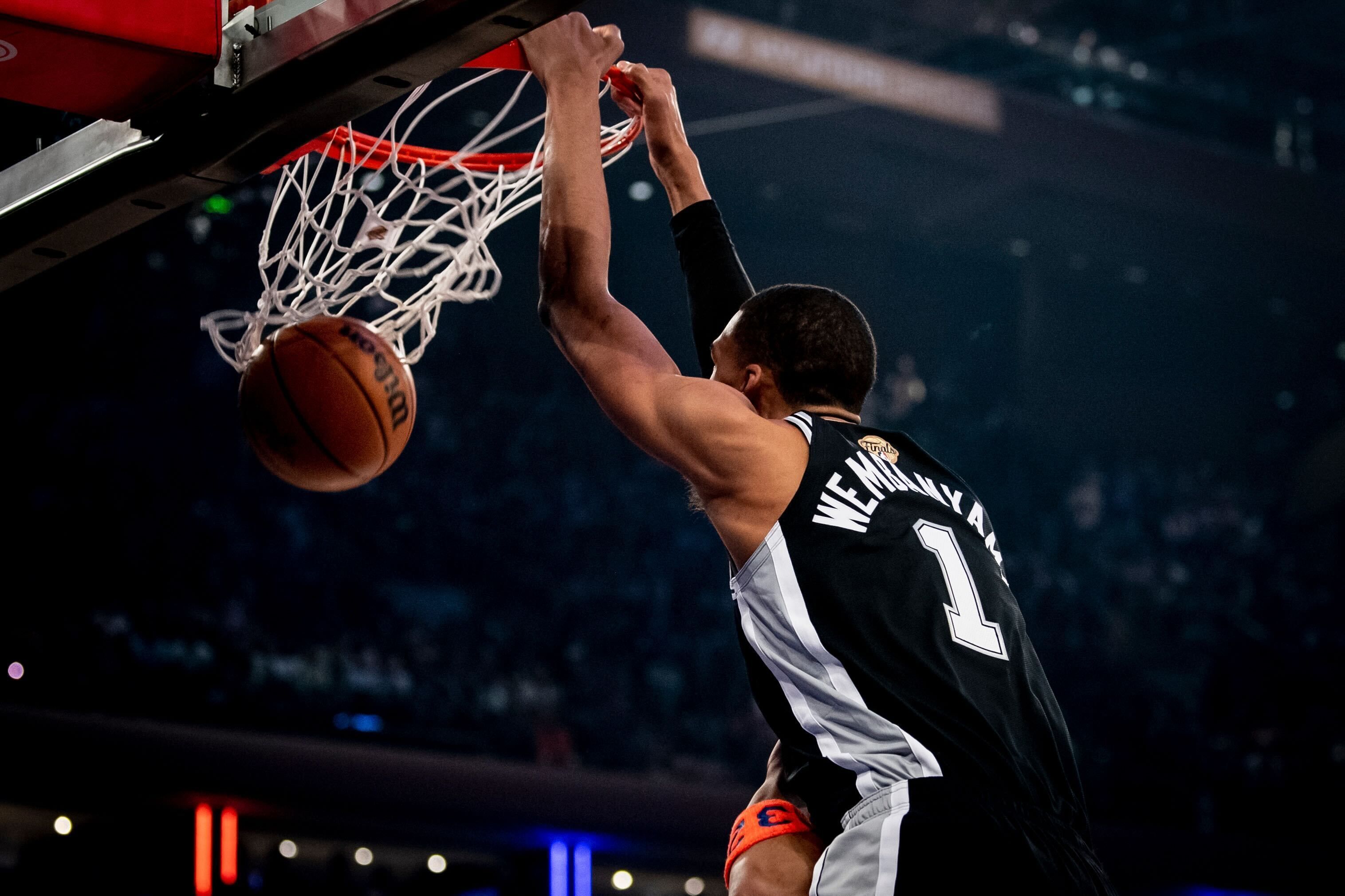 Spurs vencem Knicks fora de casa e diminuem desvantagem na final da NBA