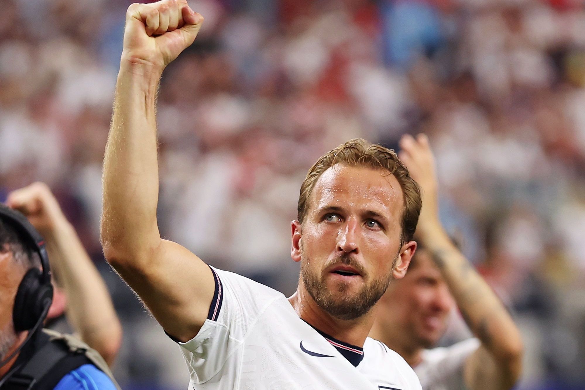 Após vitória na Copa, Harry Kane iguala ídolo da Inglaterra em ranking histórico