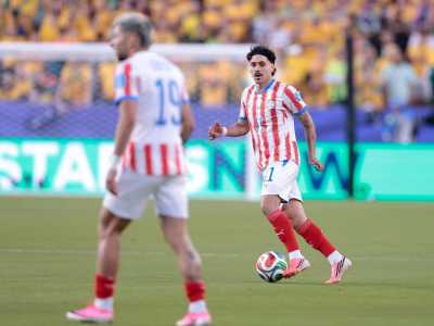 Maurício em campo pelo Paraguai na Copa do Mundo