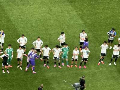 Gesto de Alisson e Weverton após jogo entre Brasil e Japão pela Copa do Mundo