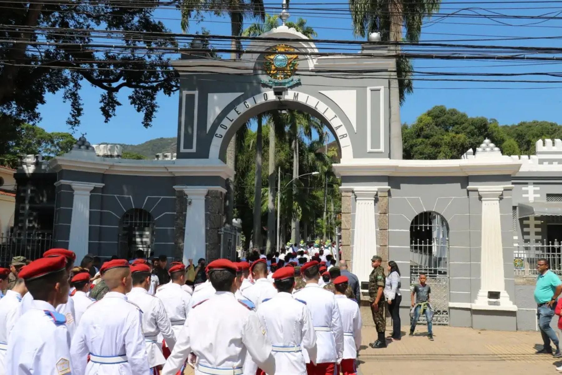 MPF pede que Colégio Militar do Rio de Janeiro suspenda concurso para professor