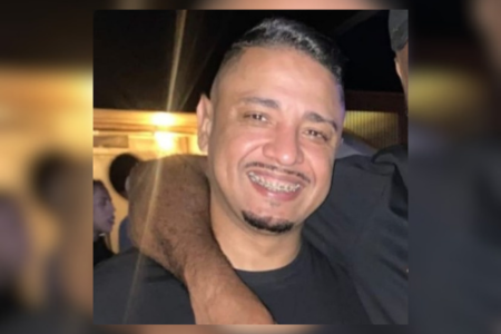 Na foto, o motorista de aplicativo Celso Araujo Sambio de Novais