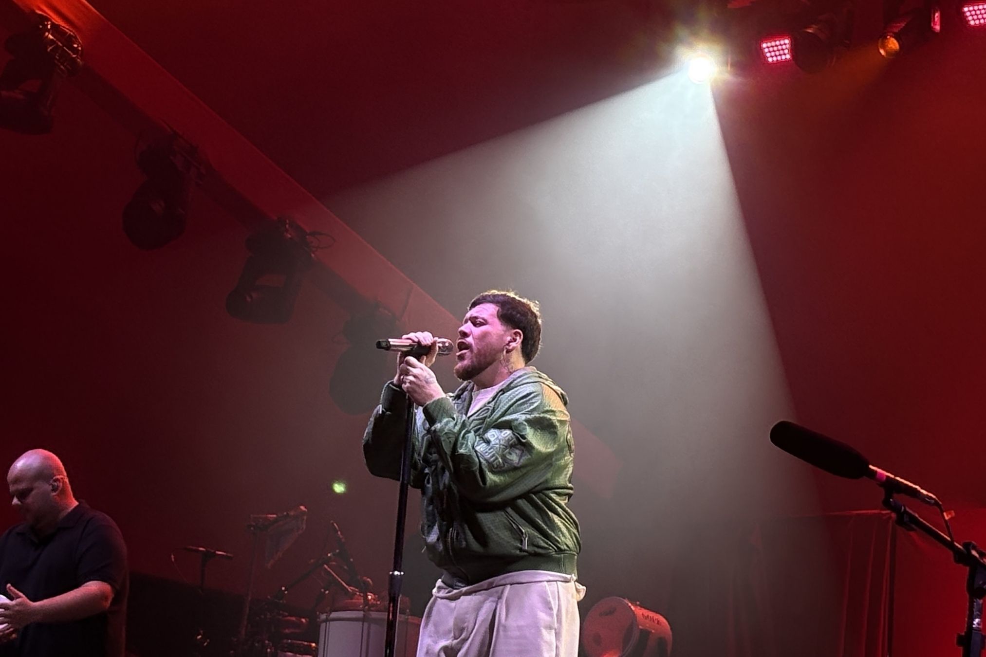 'Não somos favoritos, mas vamos na fé', diz Ferrugem sobre hexa durante show em BH