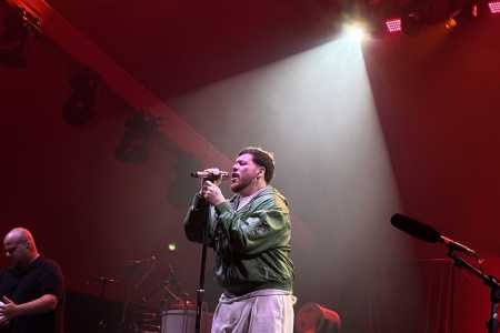 'Não somos favoritos, mas vamos na fé', diz Ferrugem sobre hexa durante show em BH