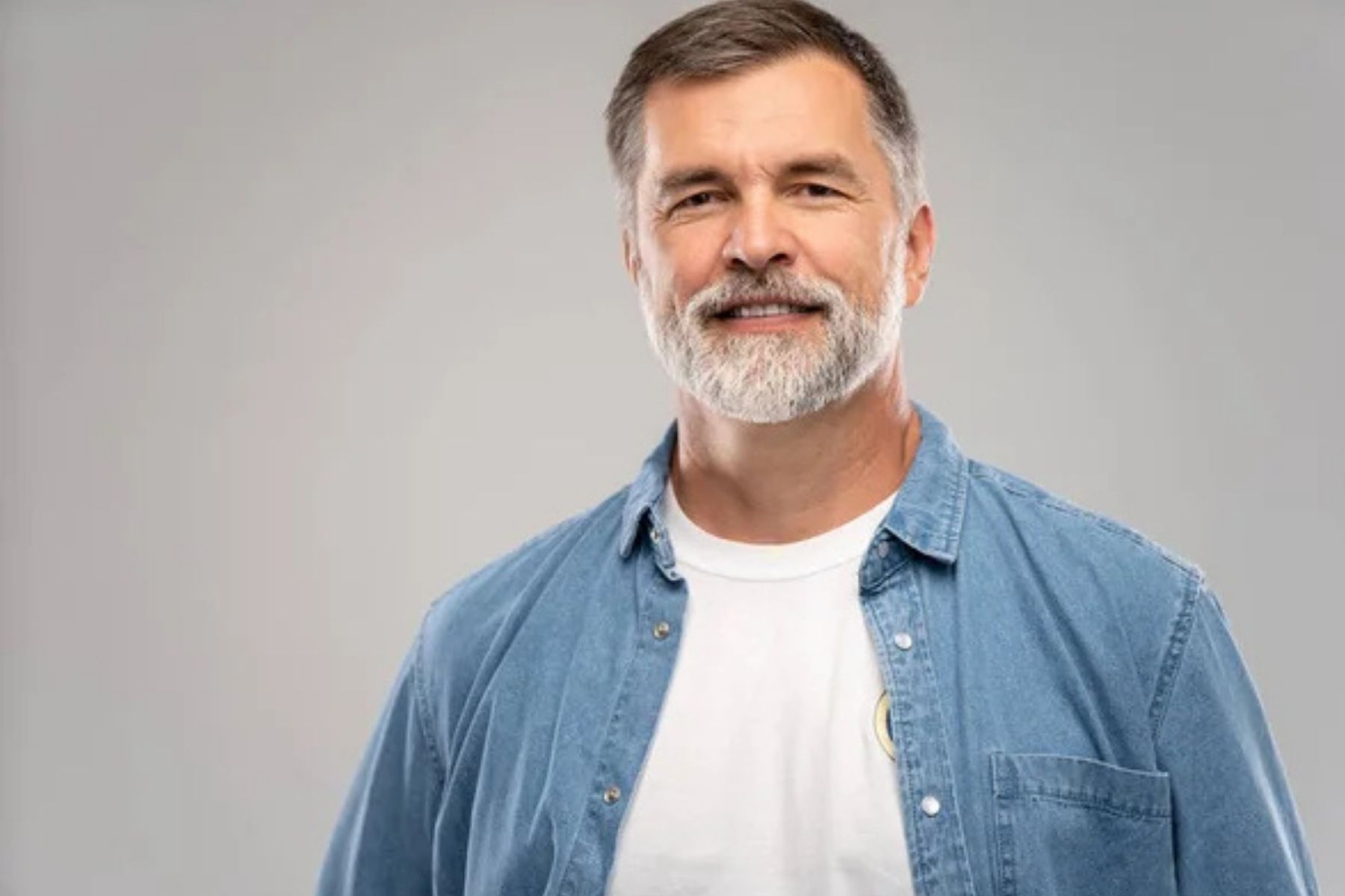 Caminhada diária: o hábito simples que transforma a saúde após os 60 anos