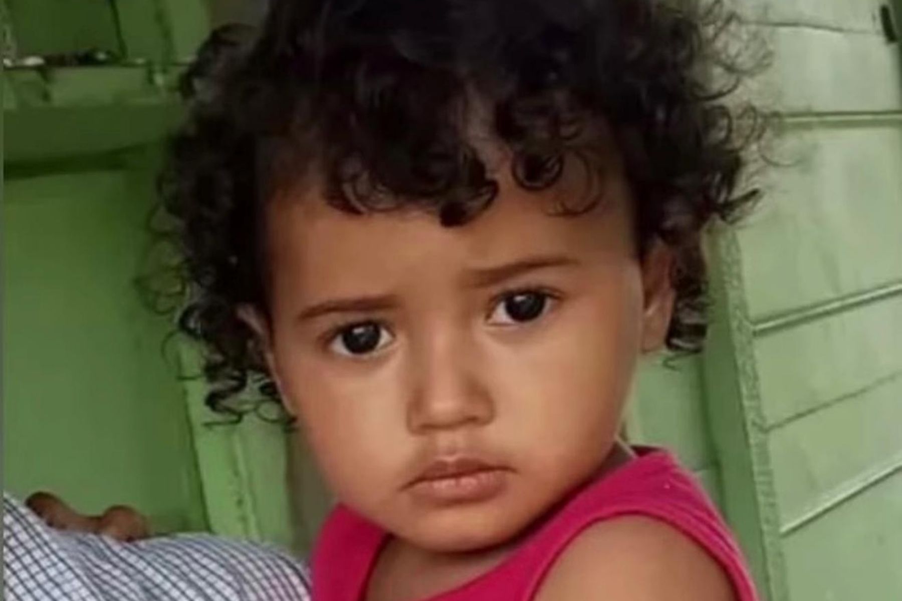 Bebê de 1 ano desaparece nas vésperas do aniversário em fazenda no interior de Goiás