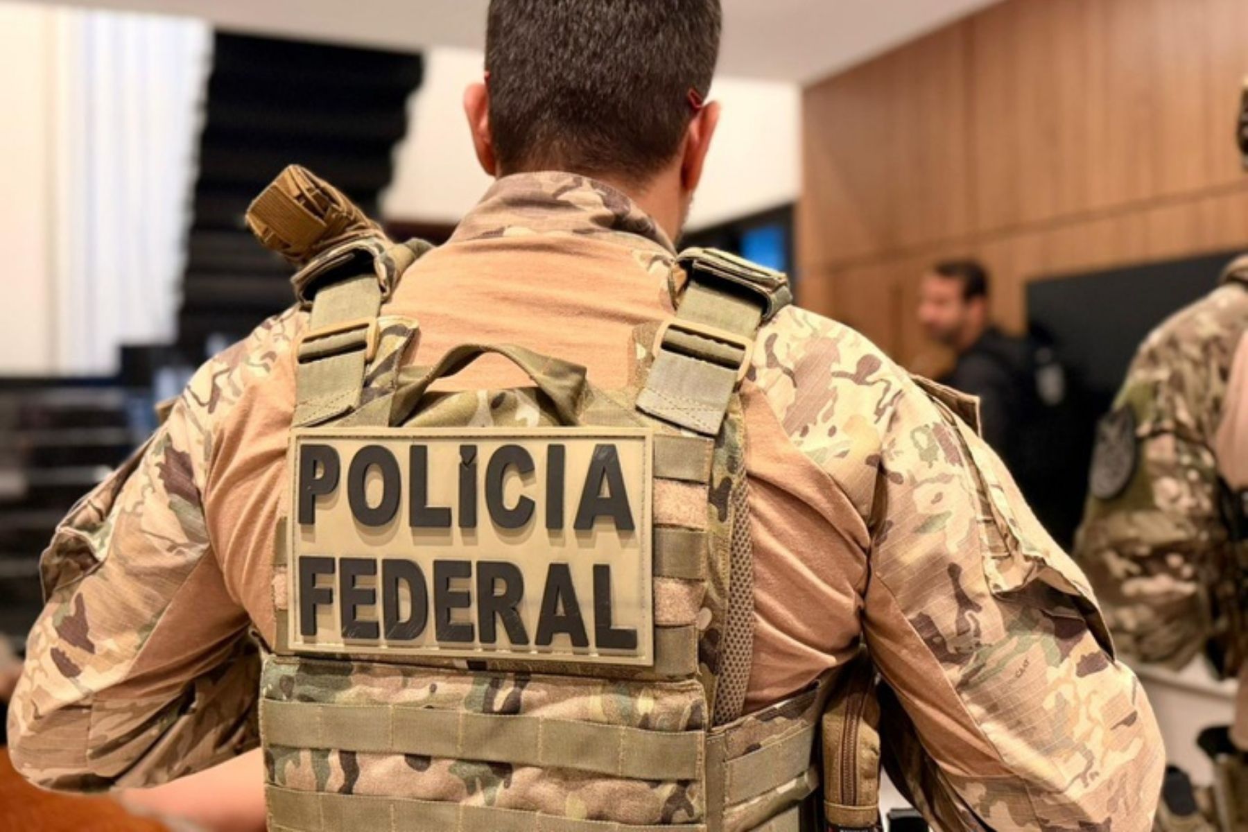 Operação da PF prende policial civil suspeito de integrar quadrilha envolvida em roubo de ouro