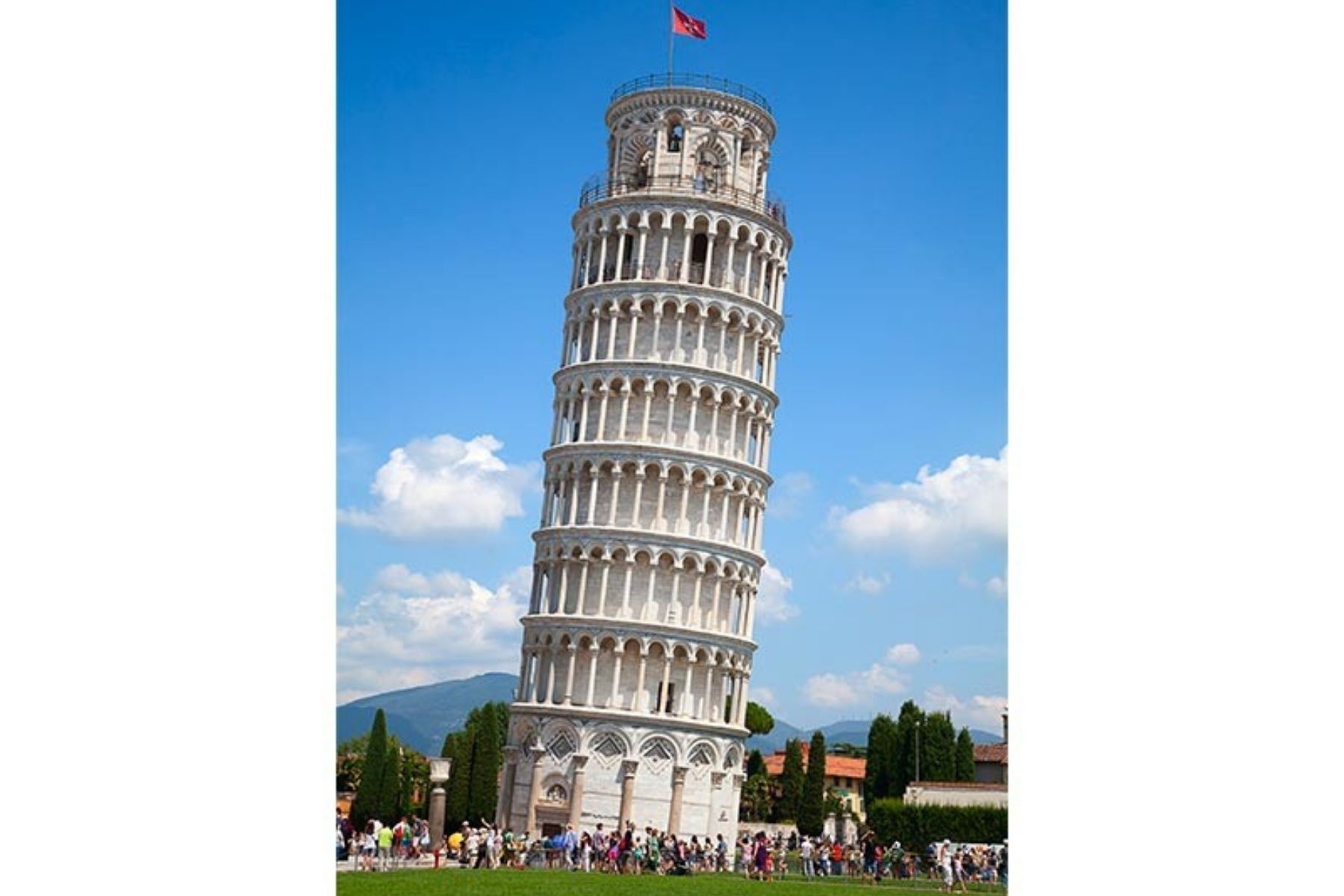 De olho em sustentabilidade, Torre de Pisa inaugura fontes de água gratuitas