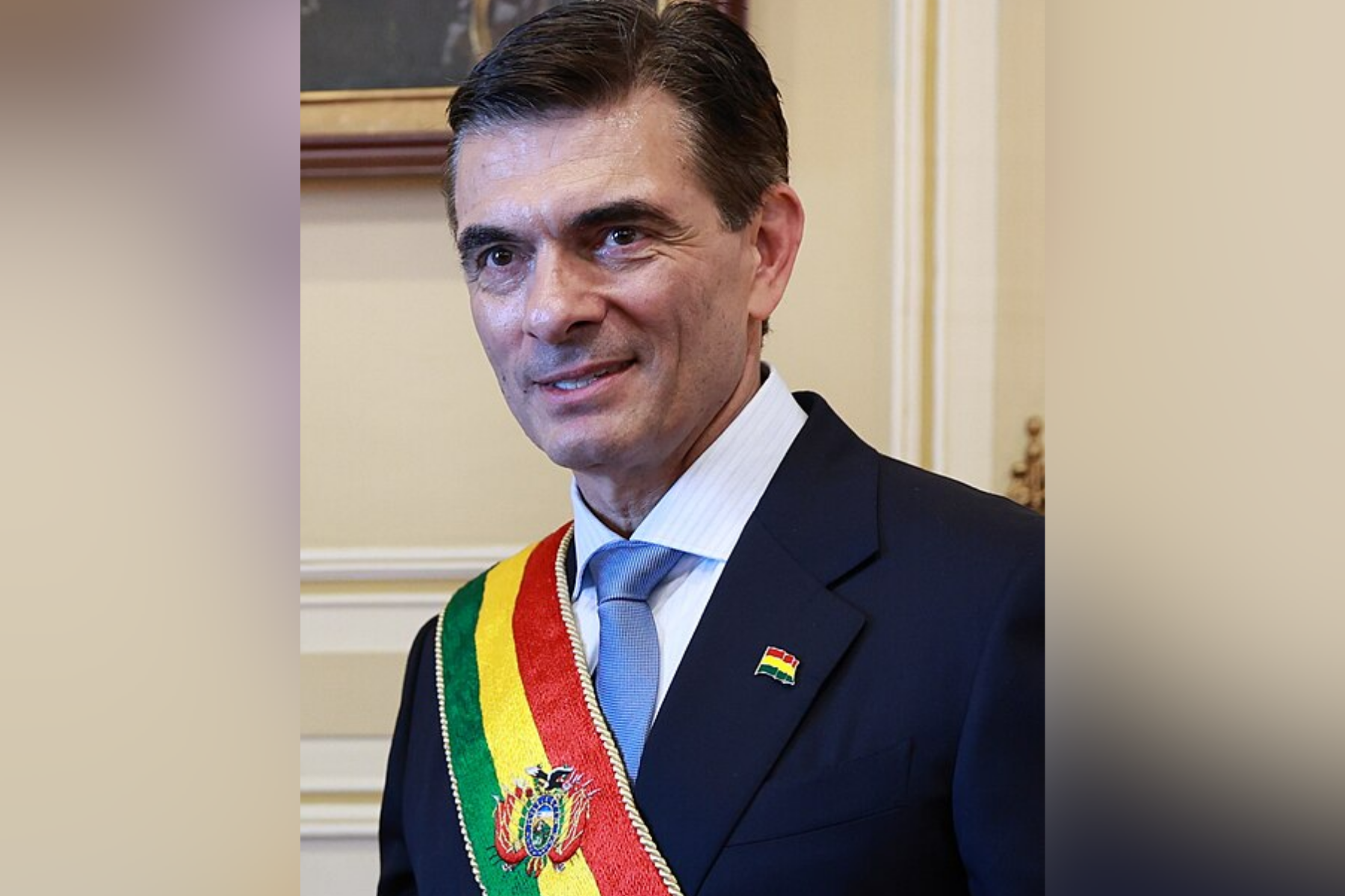 Presidente da Bolívia decreta estado de exceção após seis semanas de protestos