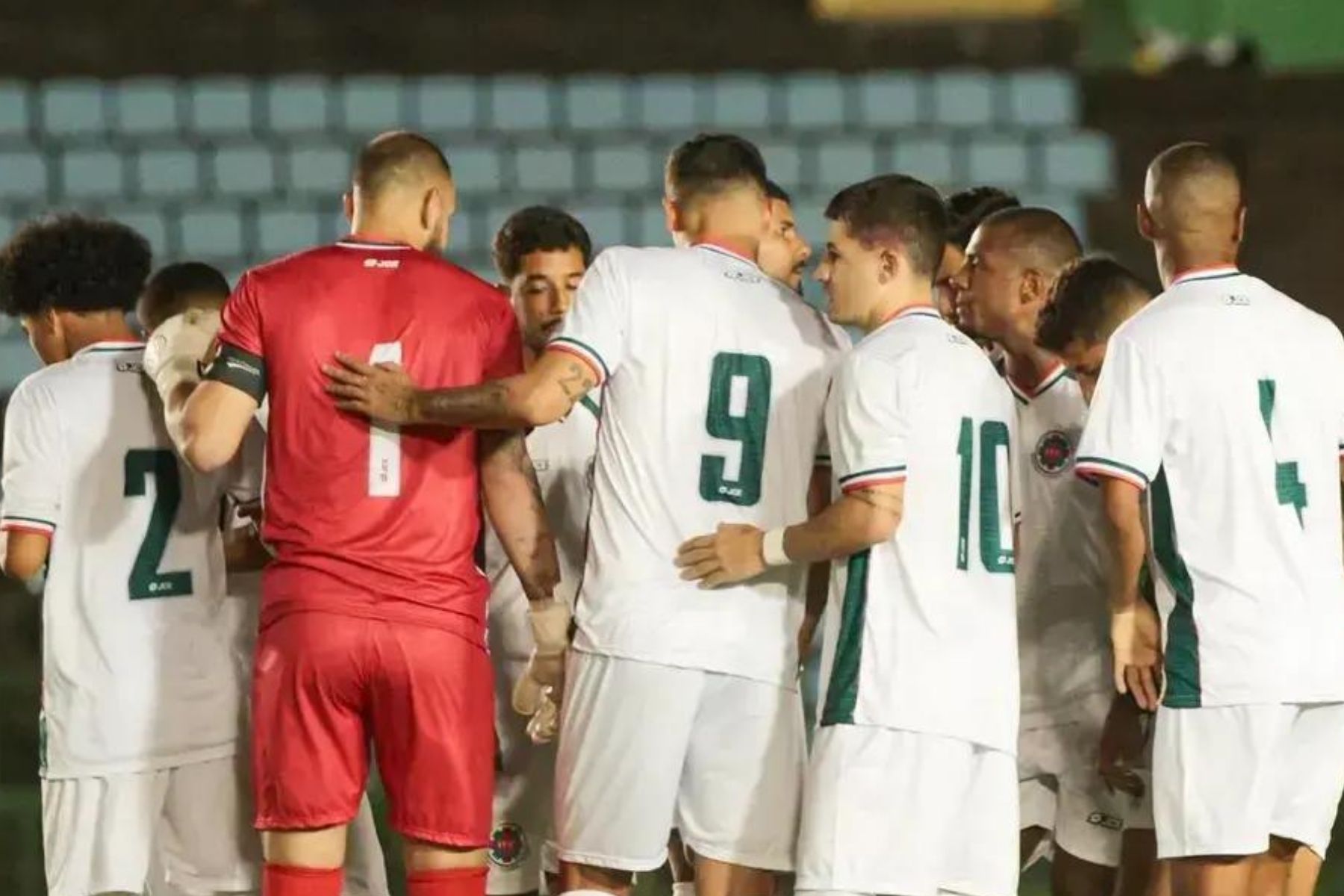 SAF do Ipatinga explica escalação reduzida e pede apoio da torcida em nota oficial