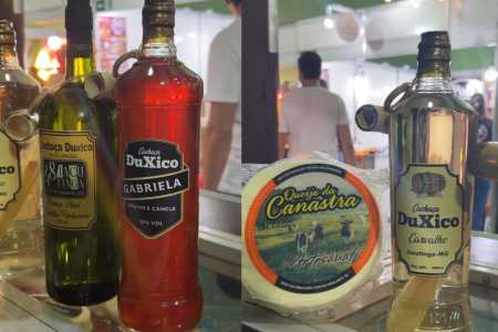 Cachaça mineira vendida durante Fastmalhas 2026 em Jacutinga MG • ap