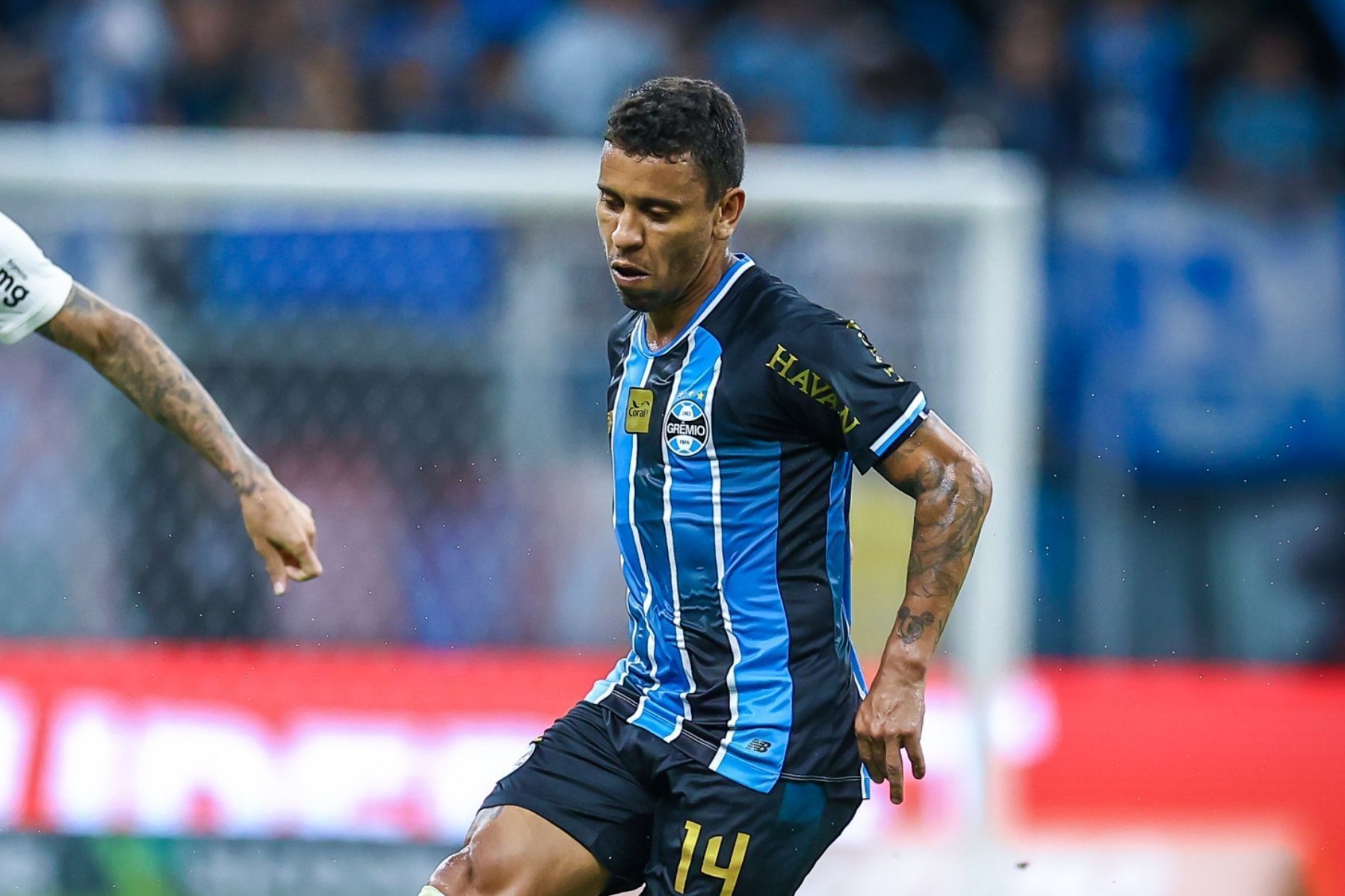 Ex-laterais do Atlético lideram lista de possíveis saídas do Grêmio